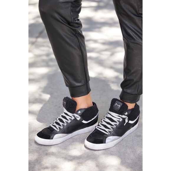 commando Faux Leather Jogger - Picture 4 of 16